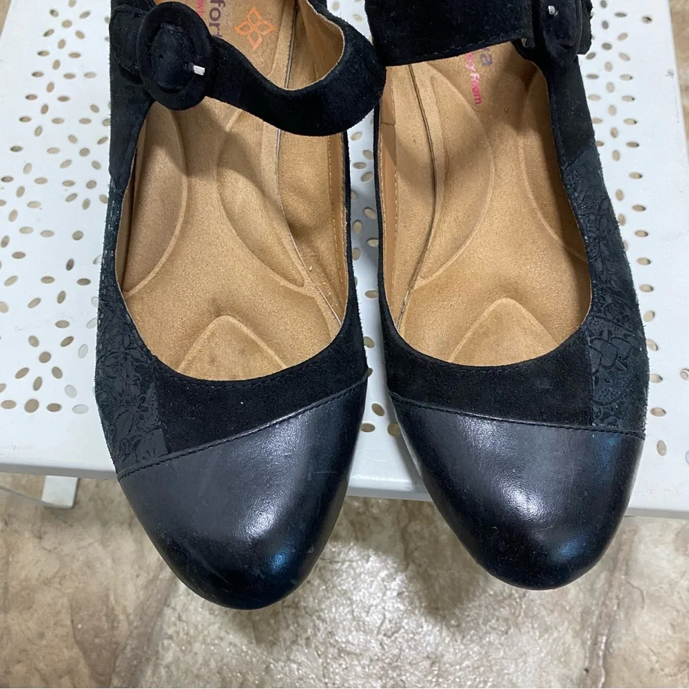 Comfortiva Women’s 9.5 Black Leather Buckle Mary Jane Block Heels Strap - Picture 2 of 6